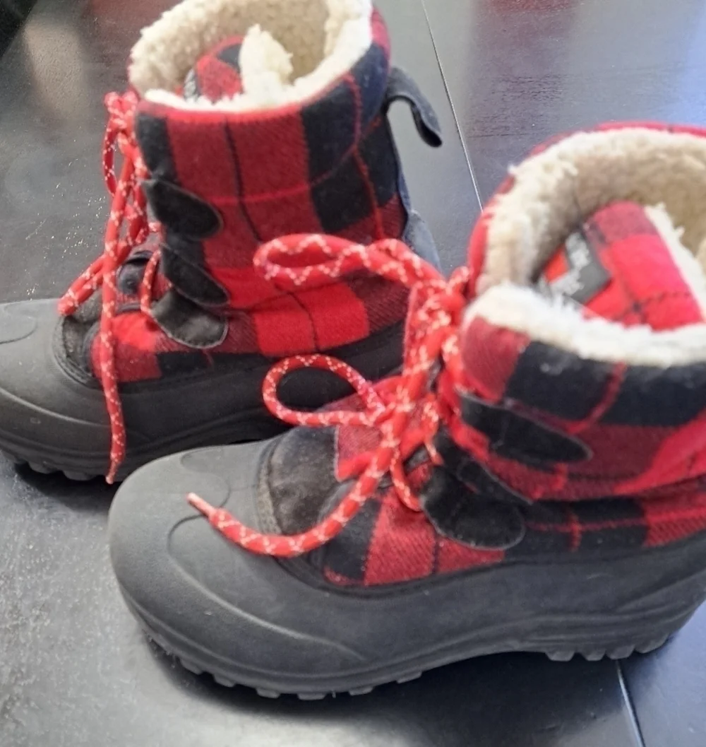 Thermolite Performance Insulation Snow Boots Girl's Size  6